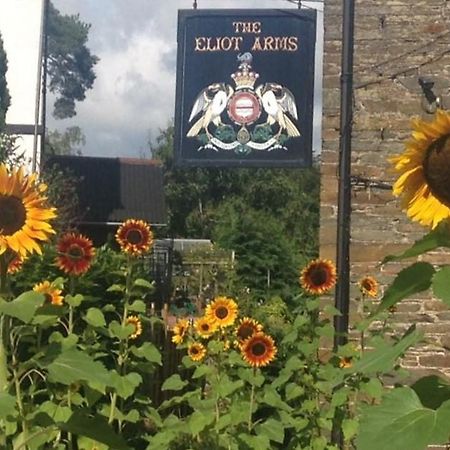 The Eliot Arms Hotel Saint Germans Eksteriør billede